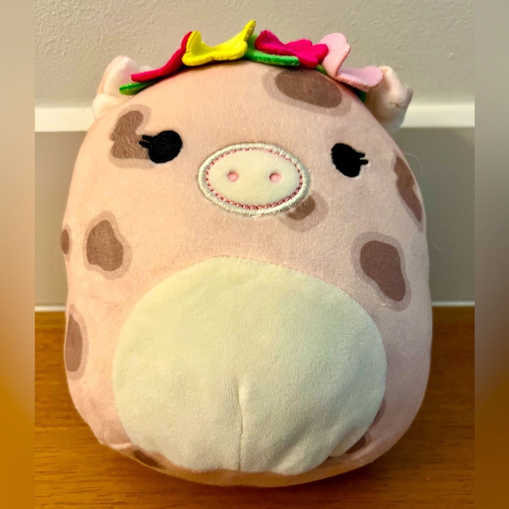 Aquitaine Pig Squishmallow with Floral Crown 8” NWT